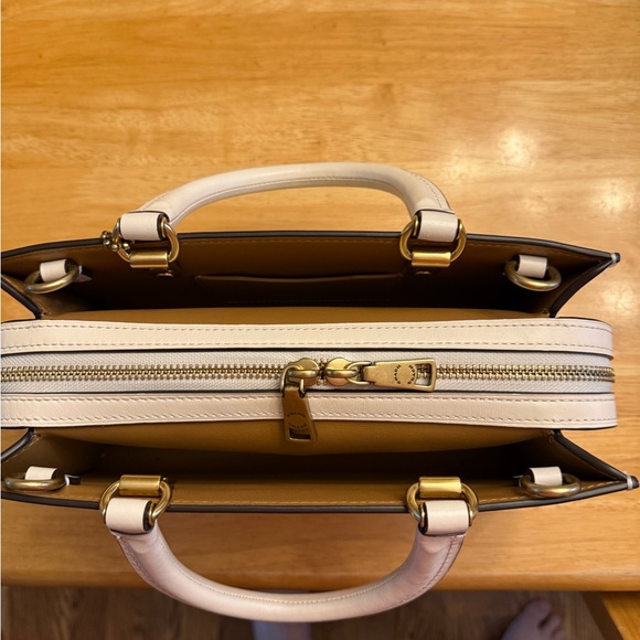 Coach 1941 Rogue 26 East/West Bag in Brass/Chalk White Glovetanned Leather - Picture 5 of 12